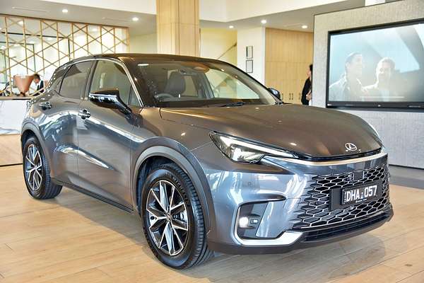 2024 Lexus LBX Luxury MAYH10R