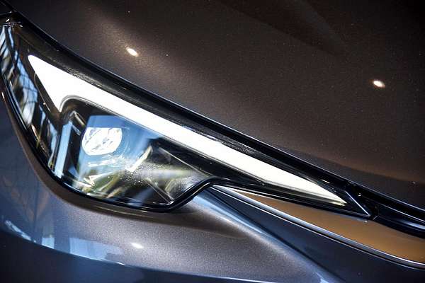 2024 Lexus LBX Luxury MAYH10R