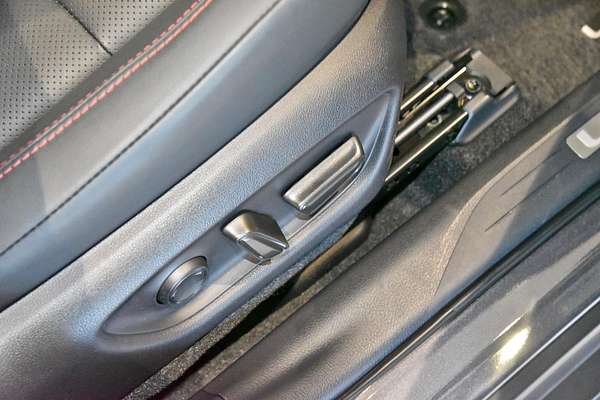 2024 Lexus LBX Luxury MAYH10R