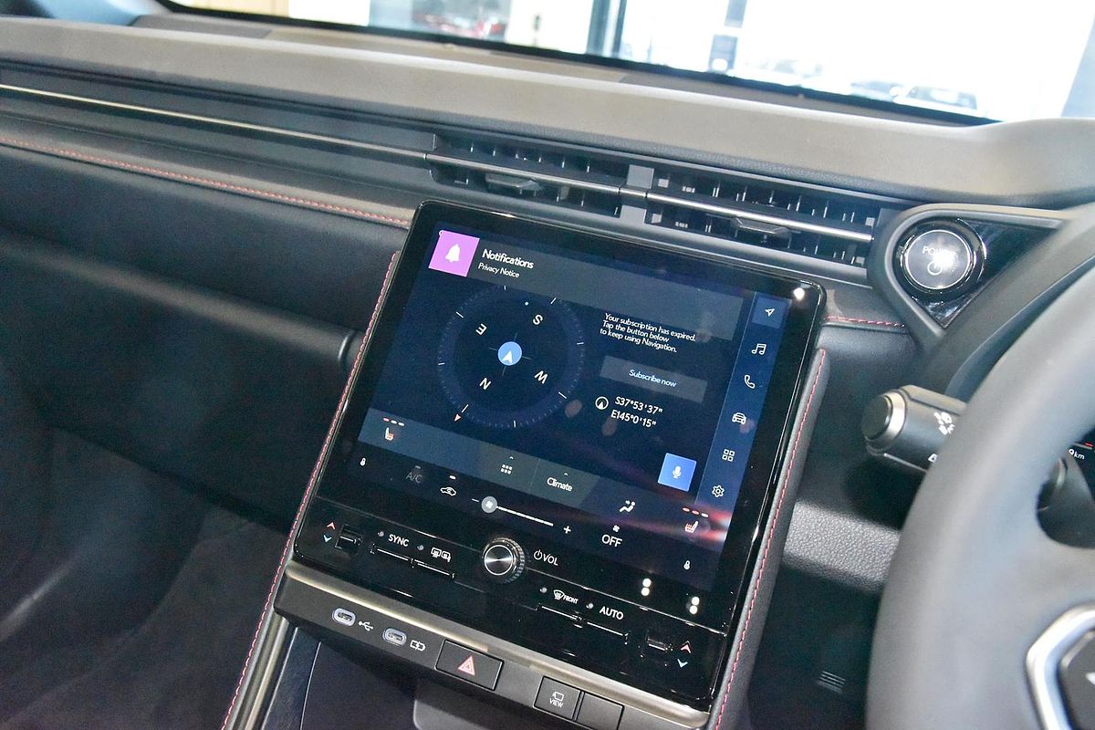 2024 Lexus LBX Luxury MAYH10R