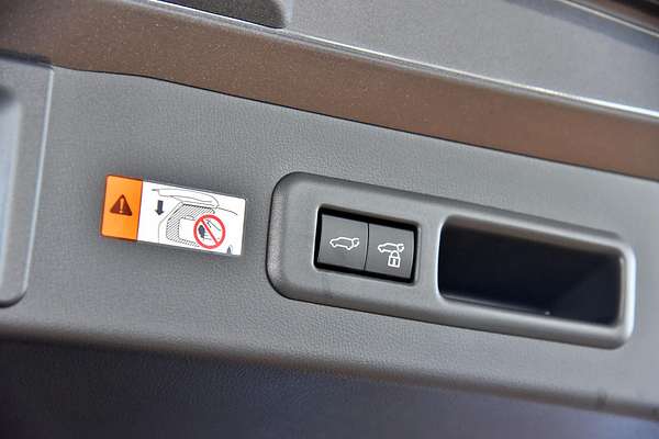 2024 Lexus LBX Luxury MAYH10R