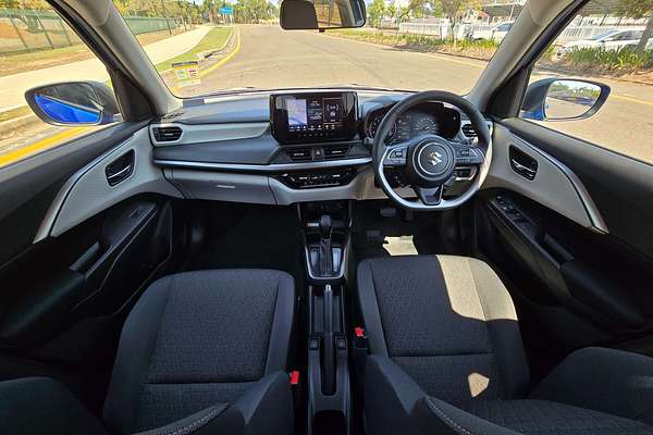 2025 Suzuki Swift Hybrid GLX UZ