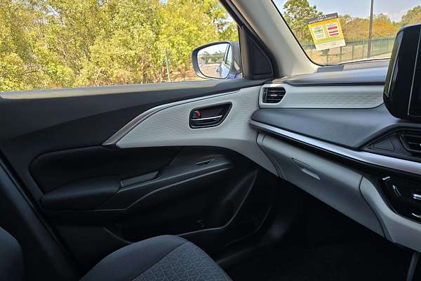 2025 Suzuki Swift Hybrid GLX UZ