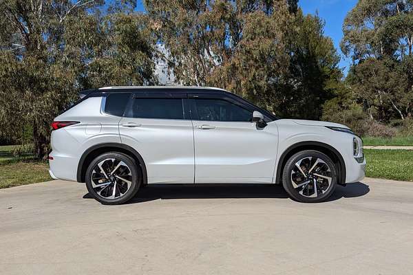 2022 Mitsubishi Outlander Exceed Tourer ZM