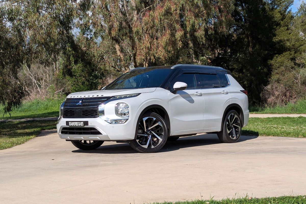 2022 Mitsubishi Outlander Exceed Tourer ZM