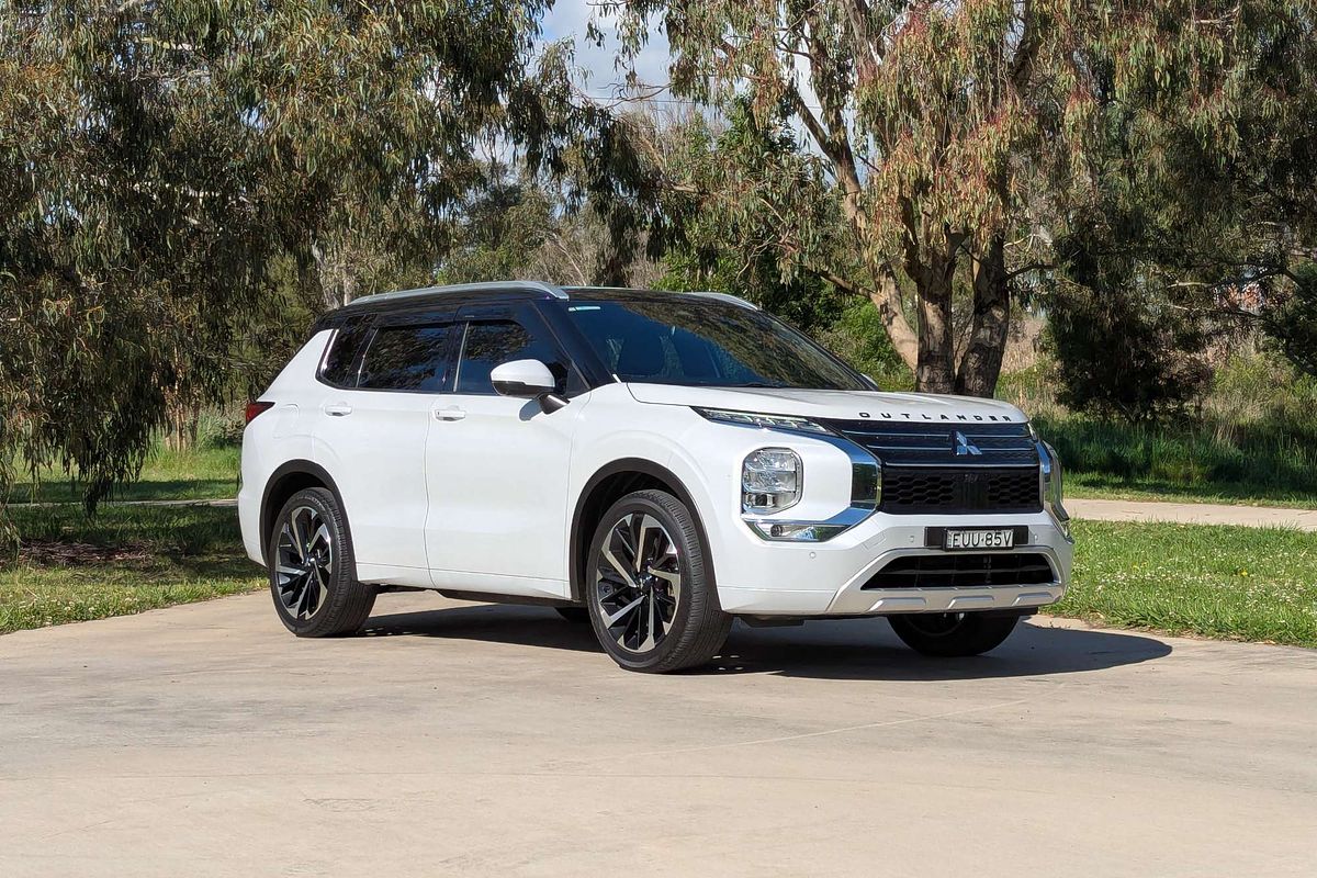 2022 Mitsubishi Outlander Exceed Tourer ZM