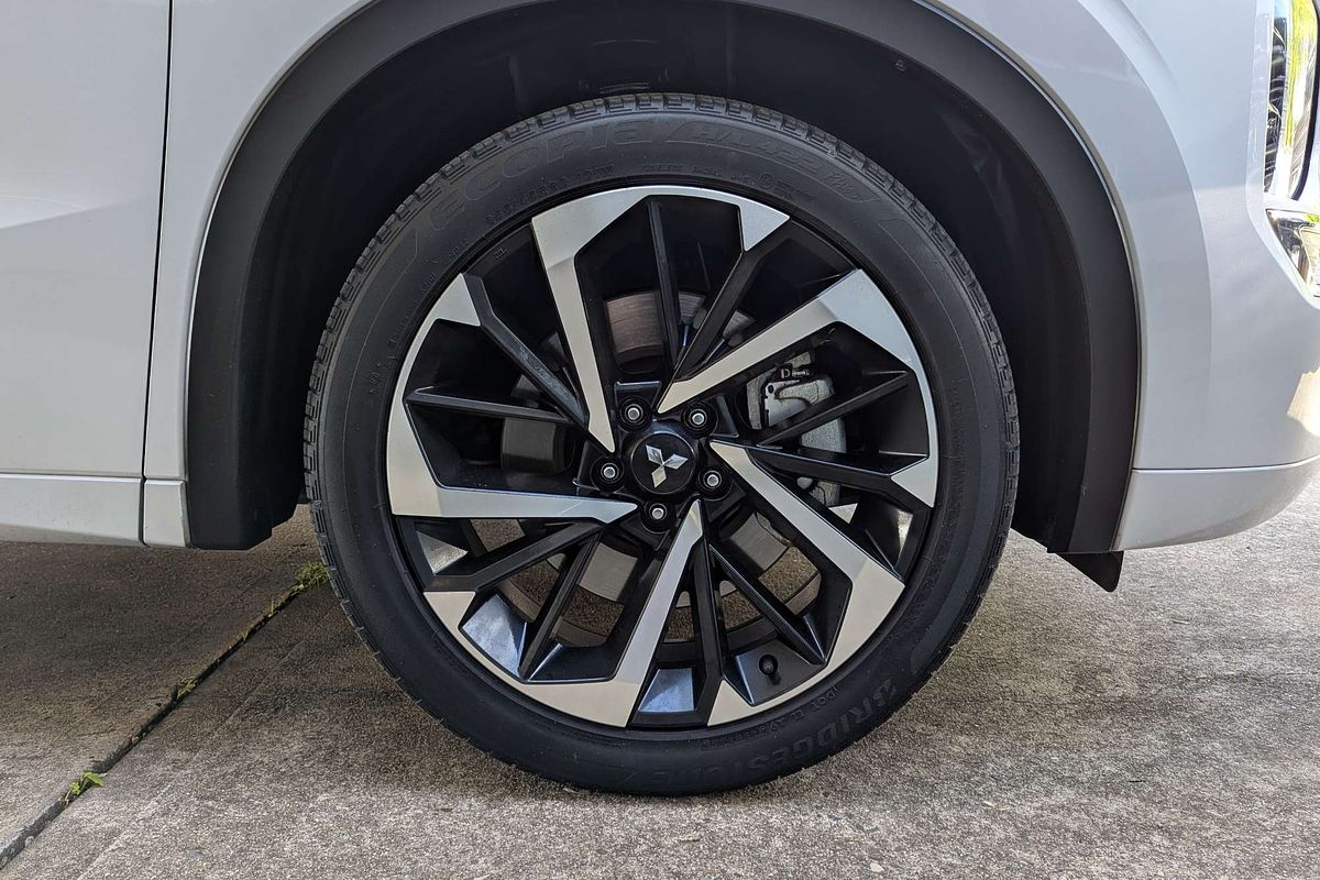 2022 Mitsubishi Outlander Exceed Tourer ZM