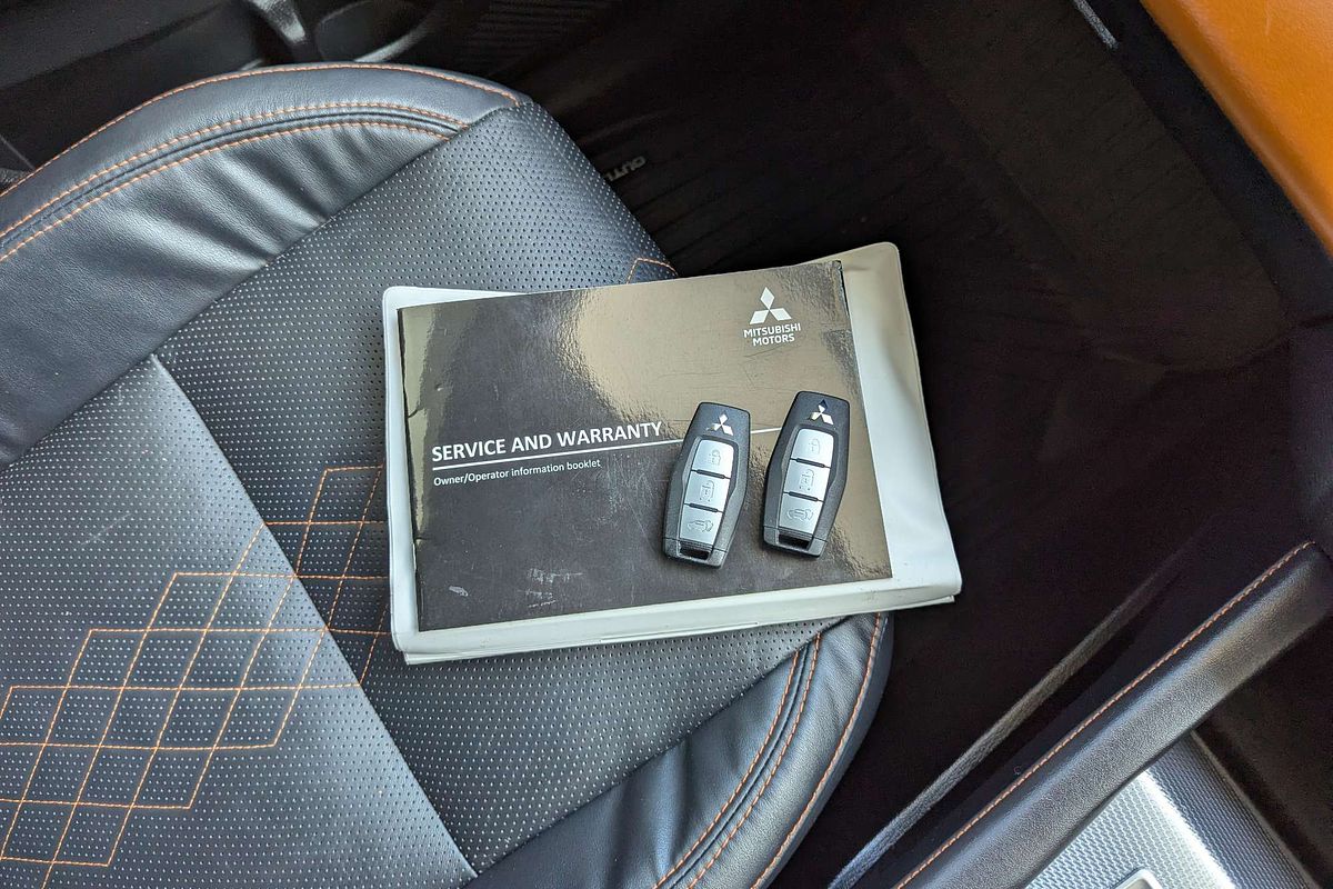 2022 Mitsubishi Outlander Exceed Tourer ZM