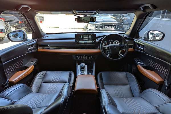 2022 Mitsubishi Outlander Exceed Tourer ZM