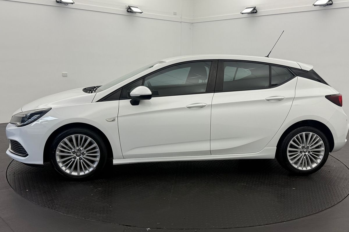 2017 Holden Astra R BK