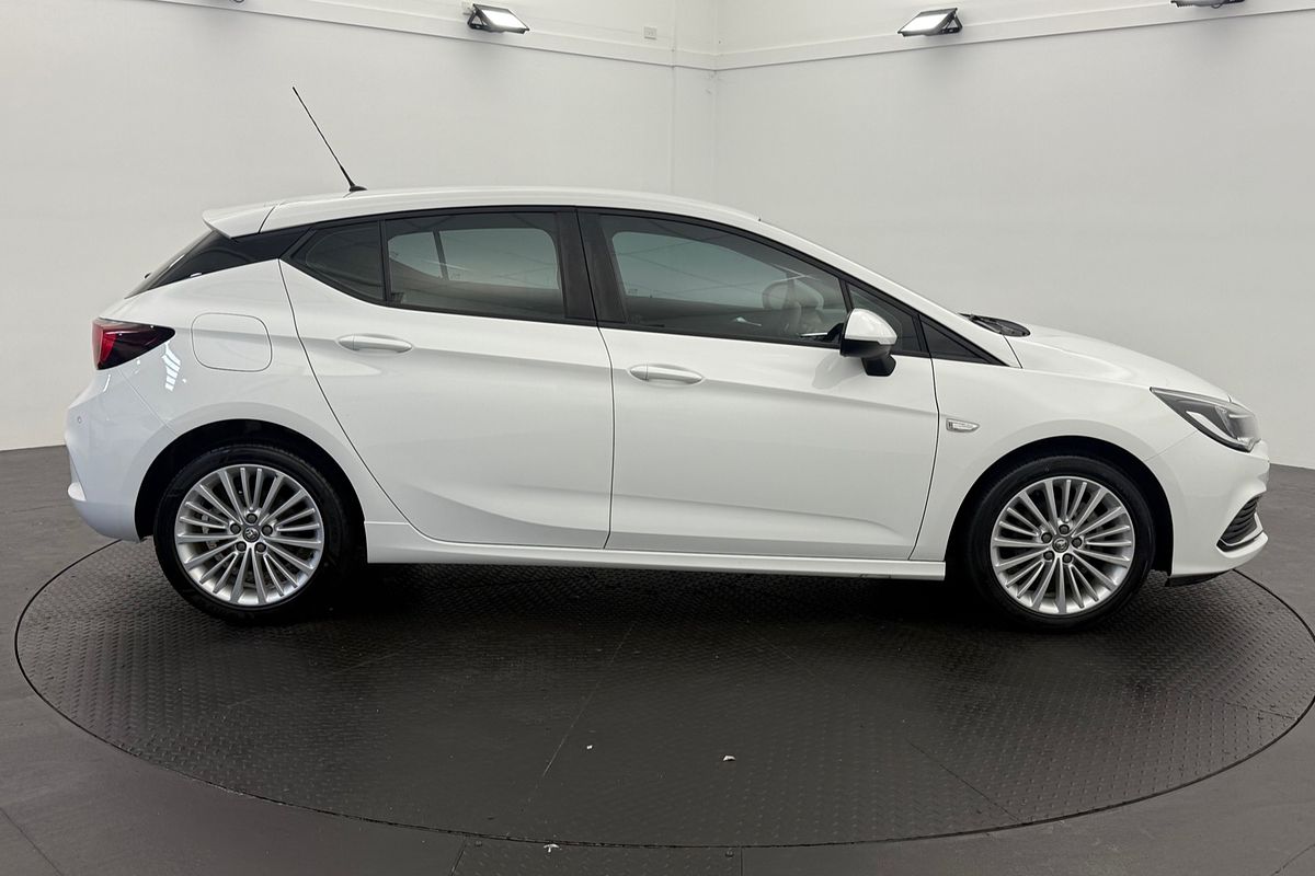 2017 Holden Astra R BK