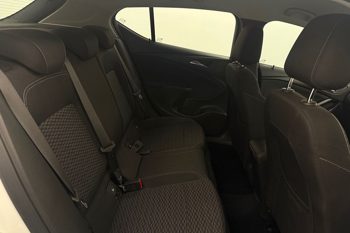 2017 Holden Astra R BK