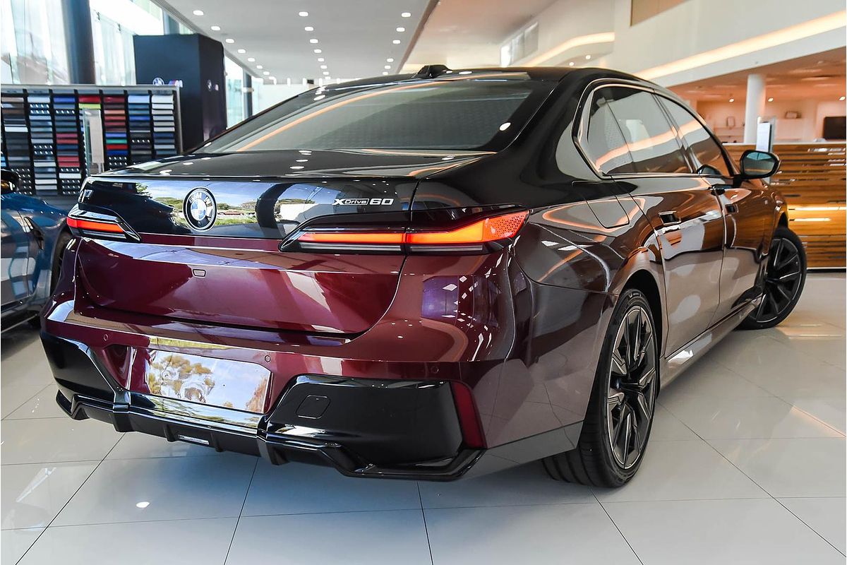 2023 BMW i7 xDrive60 M Sport G70