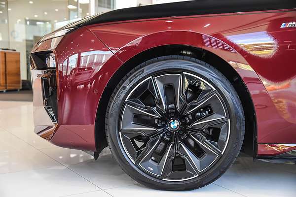 2023 BMW i7 xDrive60 M Sport G70