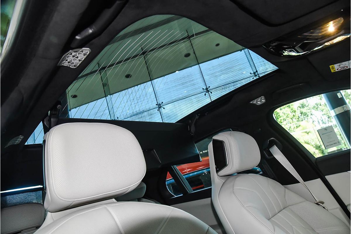 2023 BMW i7 xDrive60 M Sport G70