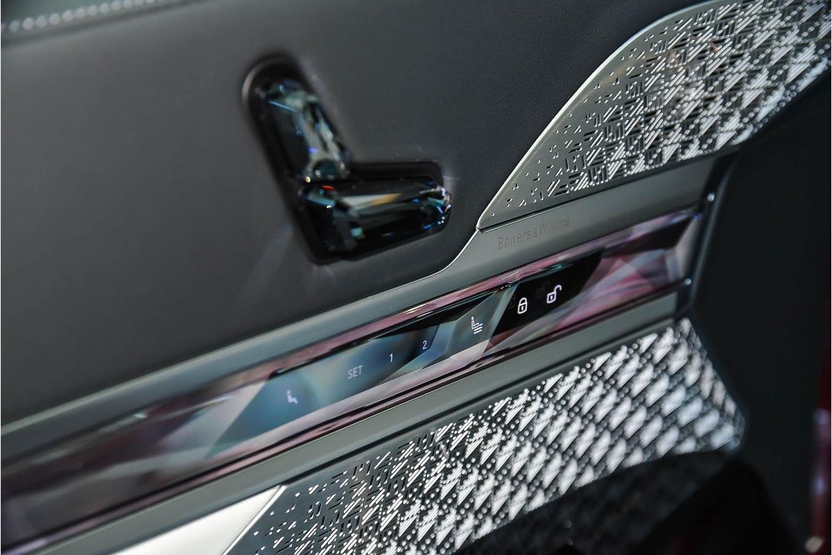 2023 BMW i7 xDrive60 M Sport G70