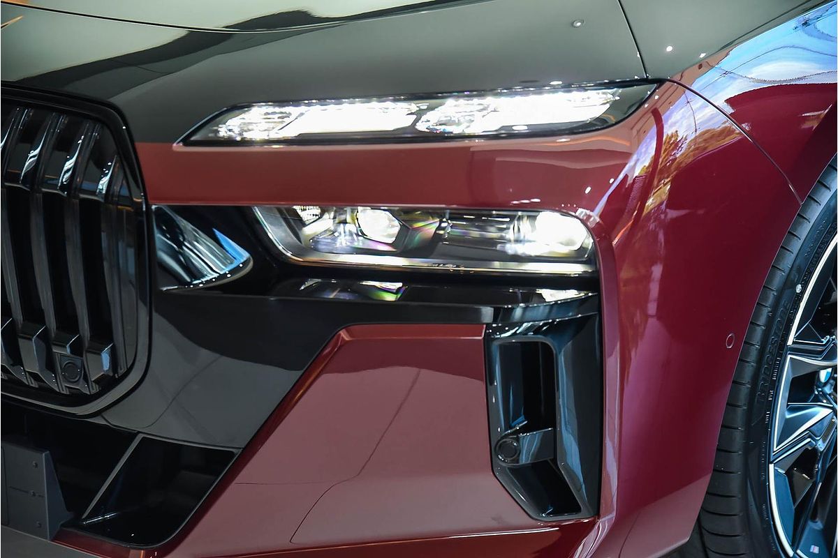 2023 BMW i7 xDrive60 M Sport G70