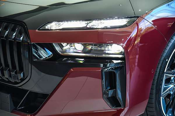 2023 BMW i7 xDrive60 M Sport G70