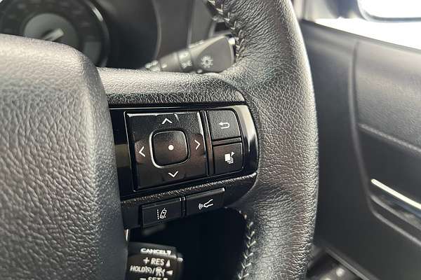 2022 Toyota Hilux Rogue GUN126R 4X4 thumb-12