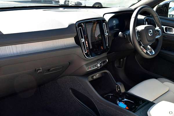 2025 Volvo EX40 Ultra Single Motor Extended Range