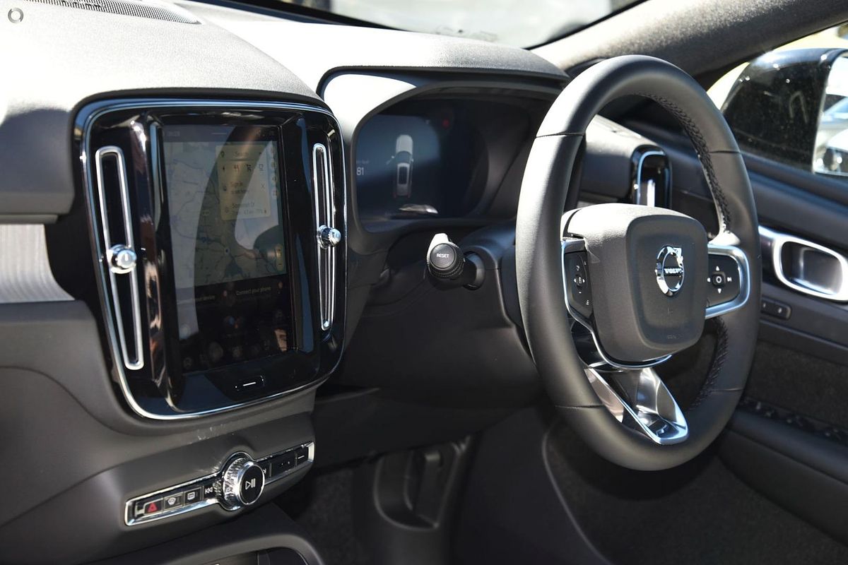 2025 Volvo EX40 Ultra Single Motor Extended Range