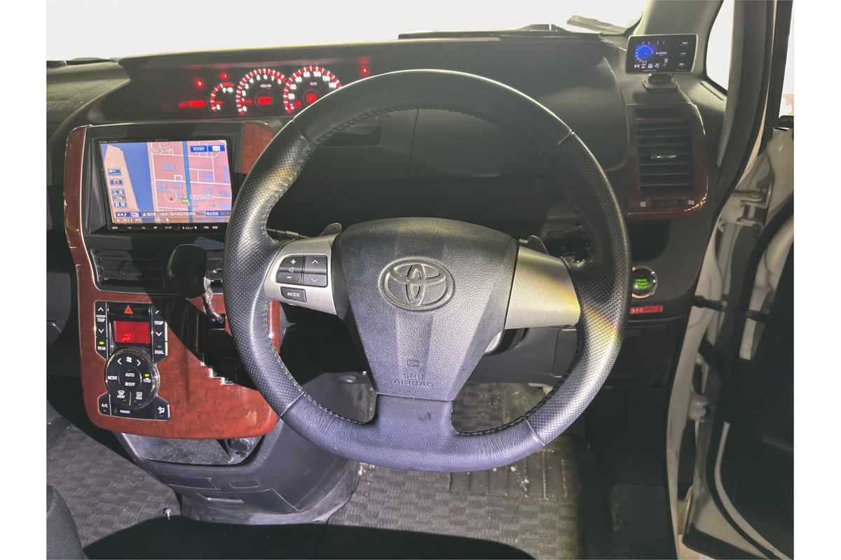 2010 Toyota Noah Si Slope Welcab