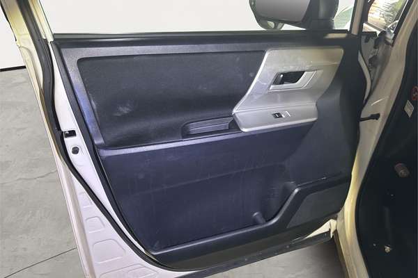 2010 Toyota Noah Si Slope Welcab