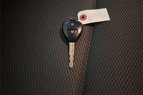 2011 Toyota Hiace Welcab