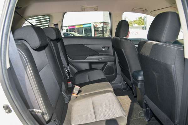 2017 Mitsubishi Outlander LS Safety Pack ZK