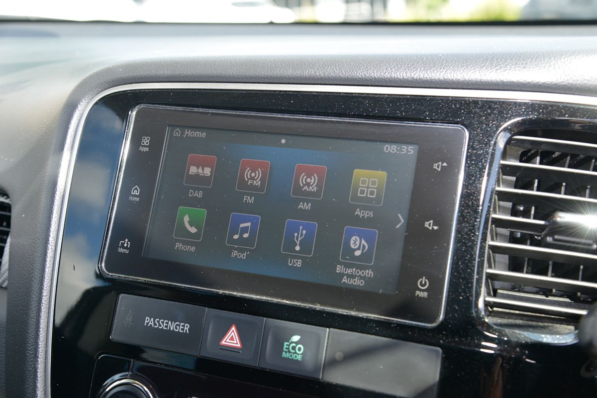 2017 Mitsubishi Outlander LS Safety Pack ZK