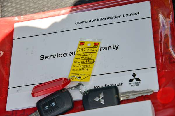 2017 Mitsubishi Outlander LS Safety Pack ZK