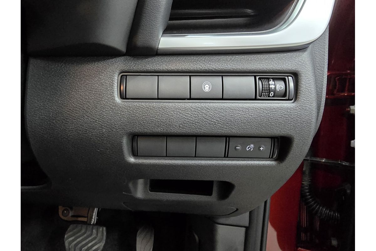 2025 Nissan X-TRAIL ST T33