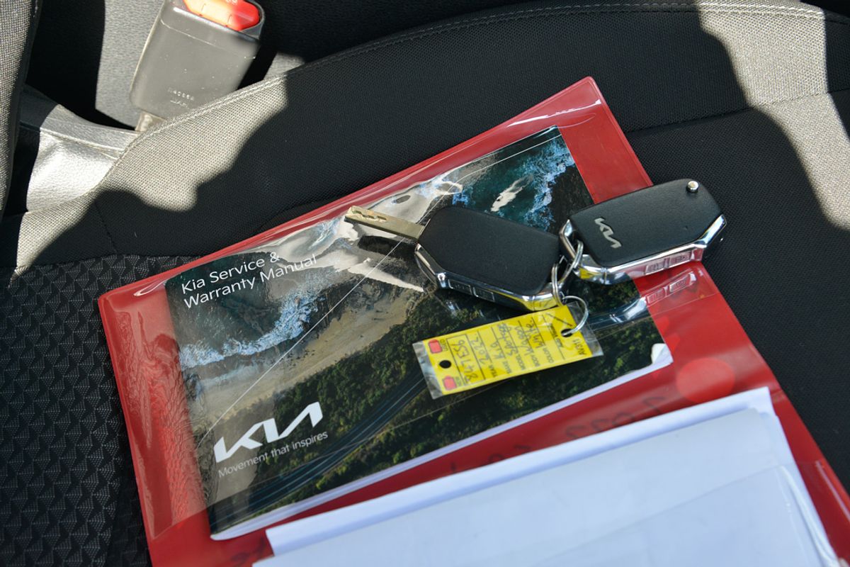 2022 Kia Sportage S NQ5