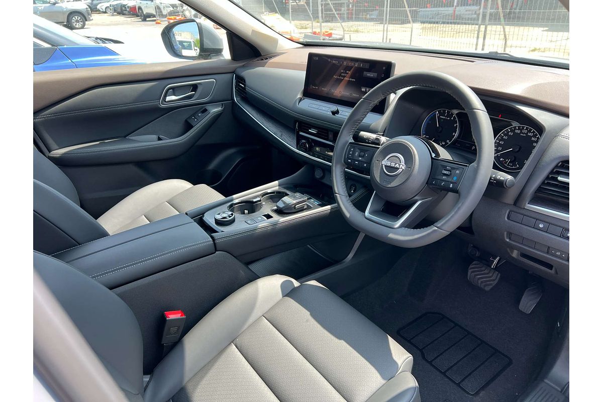 2025 Nissan X-TRAIL ST-L e-POWER T33