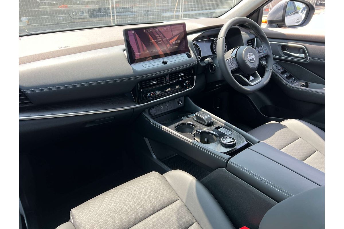 2025 Nissan X-TRAIL ST-L e-POWER T33