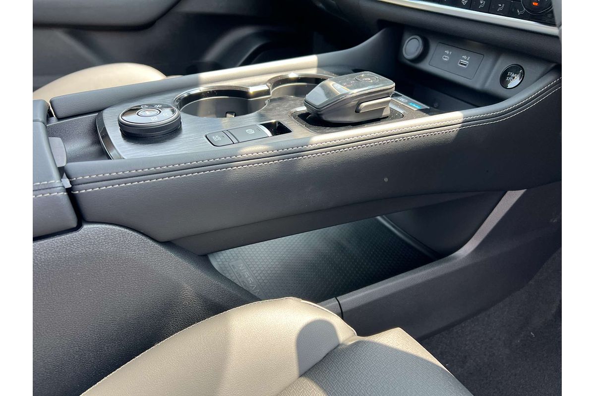 2025 Nissan X-TRAIL ST-L e-POWER T33