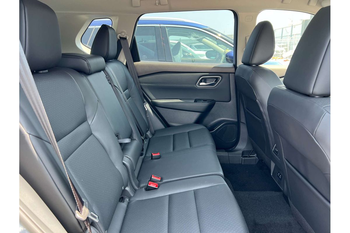 2025 Nissan X-TRAIL ST-L e-POWER T33