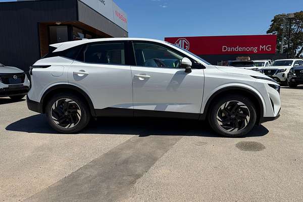 2025 Nissan QASHQAI ST-L J12