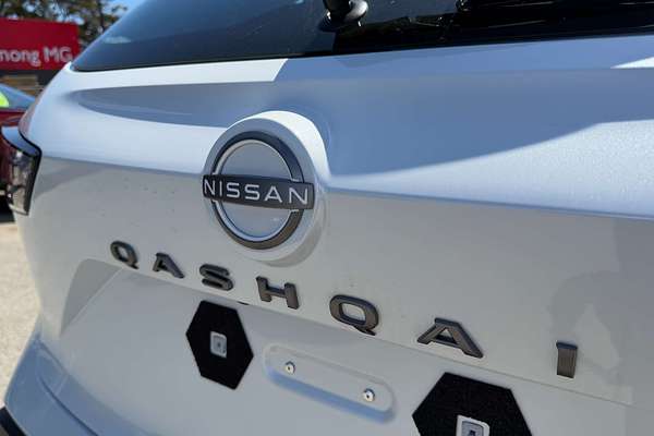 2025 Nissan QASHQAI ST-L J12