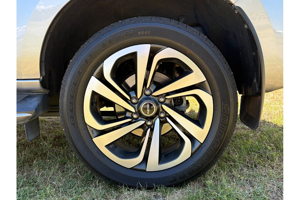 2021 Isuzu MU-X LS-T