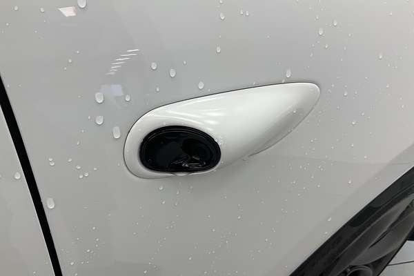 2025 MG IM6 Platinum S12L