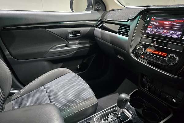 2019 Mitsubishi Outlander ES ZL