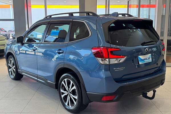 2023 Subaru Forester 2.5i Premium S5