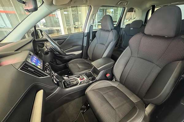 2023 Subaru Forester 2.5i Premium S5