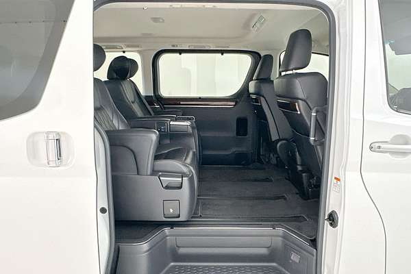 2019 Toyota Granvia VX GDH303R