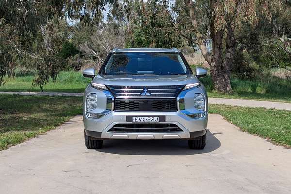 2022 Mitsubishi Outlander LS ZM