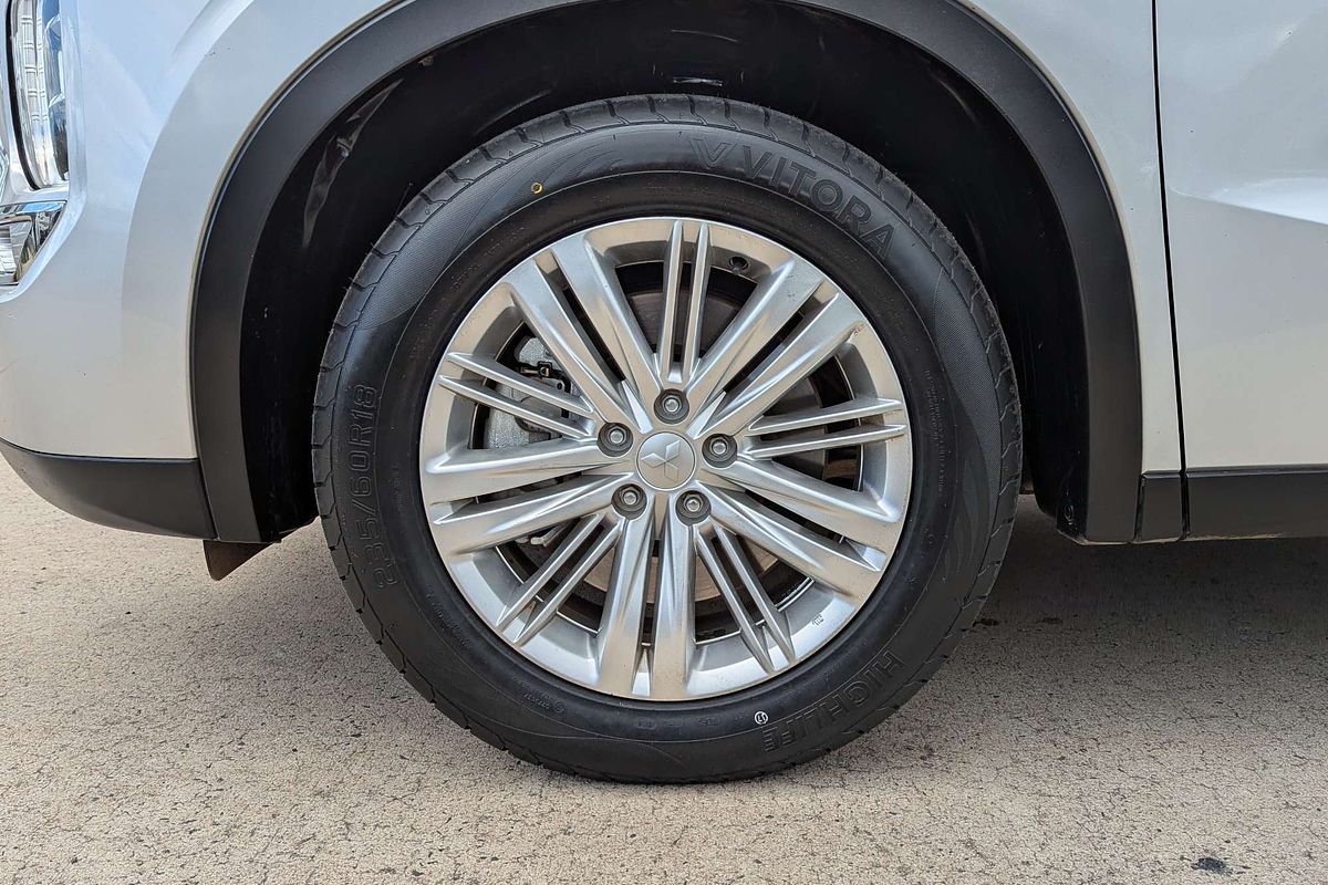 2022 Mitsubishi Outlander LS ZM