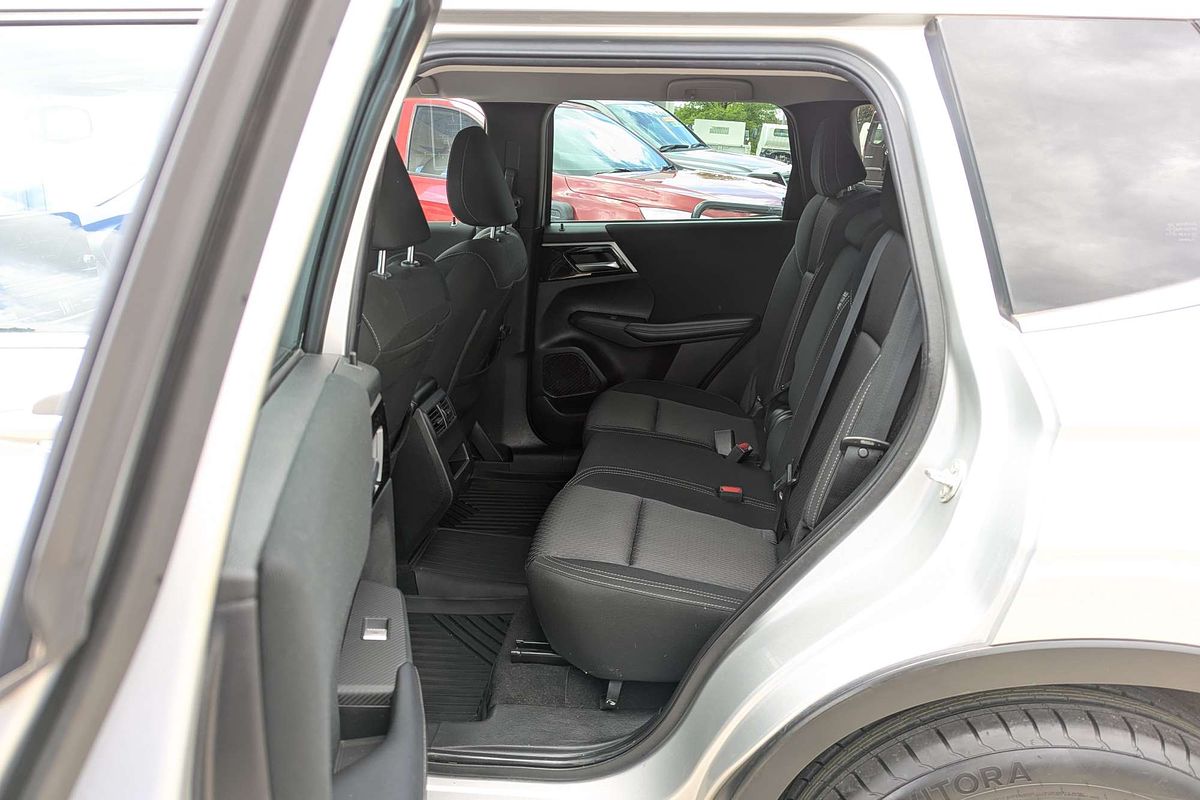 2022 Mitsubishi Outlander LS ZM