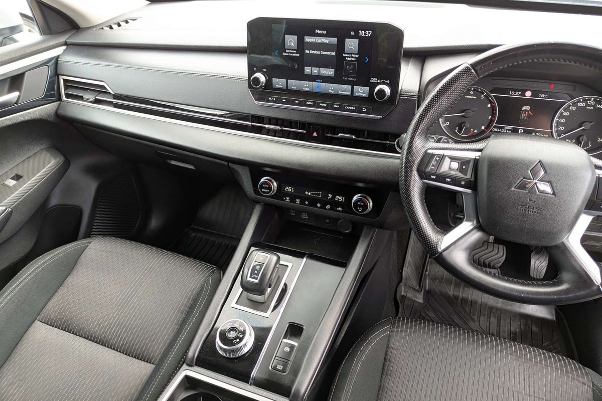 2022 Mitsubishi Outlander LS ZM