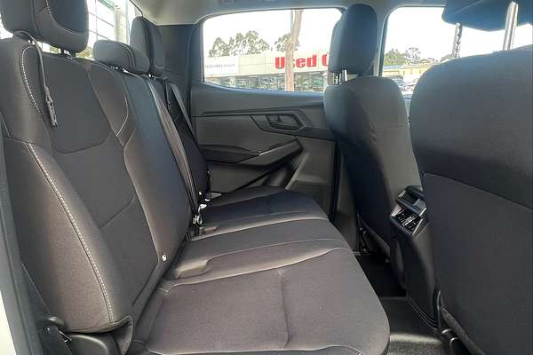 2025 Isuzu D-MAX SX 4X4